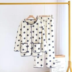 Ensemble De Pyjamas Femme 13 Ensemble De Pyjamas Femme -Akito Paris ensemble de pyjamas femme 656917