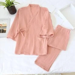 Pyjama Traditionnel Japonais Pour Femme -Akito Paris pyjama traditionnel japonais pour femme 865625